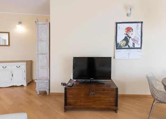 Spacious Two Bedrooms Solari Area - Mirable Pm Apartament
