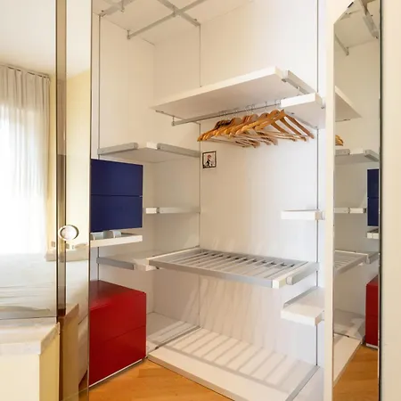Spacious Two Bedrooms Solari Area - Mirable Pm Apartment